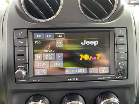 Used 2015 Jeep Patriot High Altitude AWD/4WD image 24