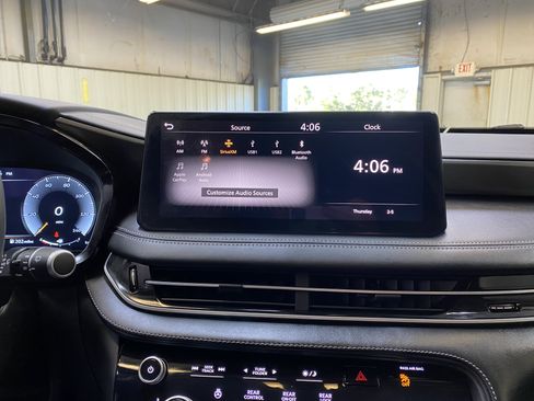 Used 2025 INFINITI QX60 Luxe image 43