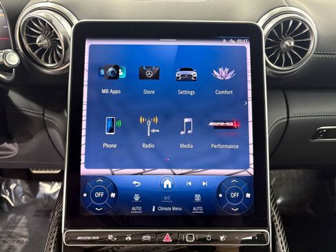 Used 2022 Mercedes-Benz SL 63 AMG 4MATIC image 19