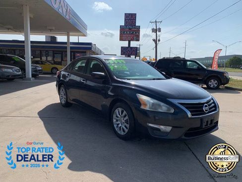 Used 2013 Nissan Altima 2.5 S FWD image 2