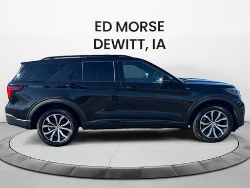 Used 2025 Ford Explorer ST-Line image 6