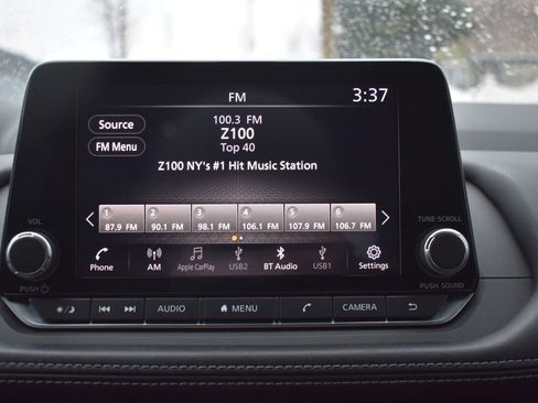 Used 2024 Nissan Rogue SV image 17