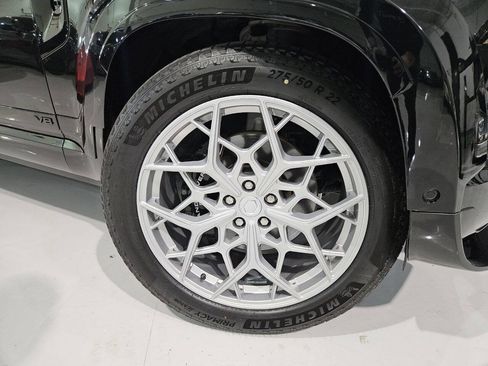 Used 2024 Land Rover Defender 110 V8 image 14