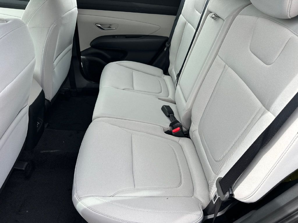 Certified 2026 Hyundai Tucson SE FWD image 19