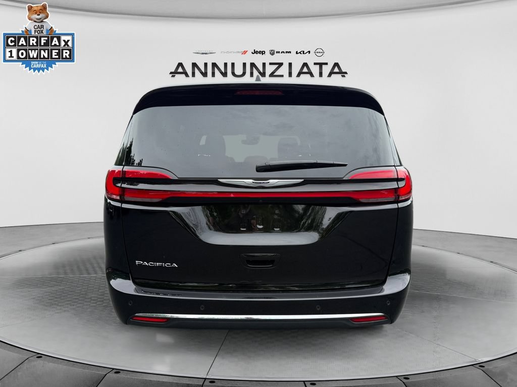 Used 2025 Chrysler Pacifica Select FWD image 4