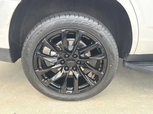 Used 2025 Chevrolet Tahoe RST w/ Comfort Package RWD image 19