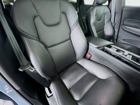 Used 2023 Volvo XC60 B5 Core AWD/4WD image 28