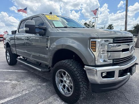 Used 2019 Ford F250 Lariat w/ Lariat Ultimate Package AWD/4WD image 7
