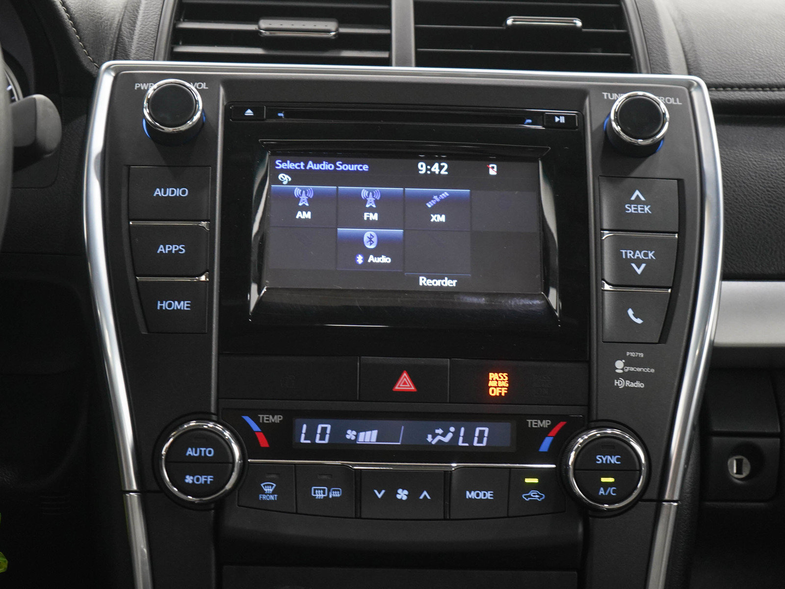 Used 2015 Toyota Camry XSE w/ Moonroof Package FWD image 16