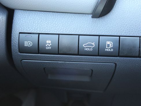 Used 2023 Toyota Camry LE image 23