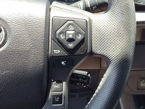 Used 2021 Toyota Tacoma TRD Sport w/ Technology Package RWD image 21
