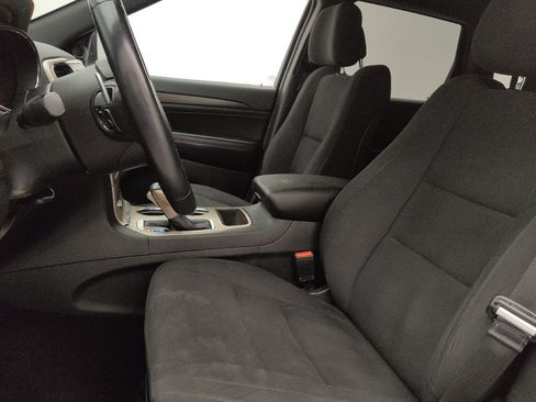 Used 2017 Jeep Grand Cherokee Laredo RWD image 17