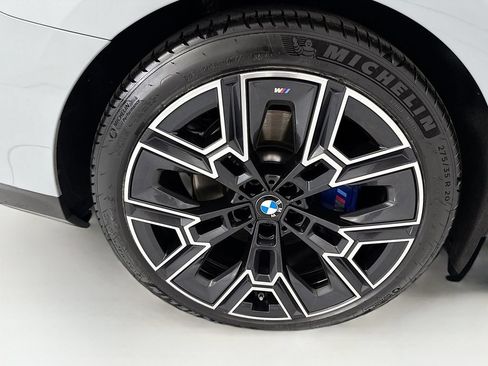 Used 2026 BMW i5 eDrive40 w/ M Sport Package AWD/4WD image 32
