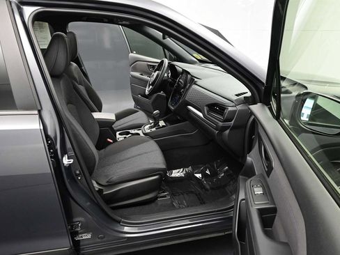 Used 2025 Subaru Forester Premium AWD/4WD image 28
