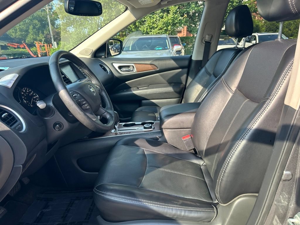 Used 2020 Nissan Pathfinder Platinum w/ Cargo Package AWD/4WD image 19