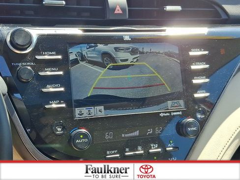 Certified 2019 Toyota Camry XLE FWD image 18