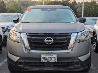 Used 2024 Nissan Pathfinder S video 2