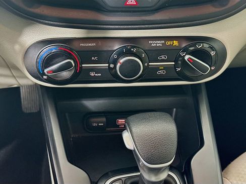 Used 2020 Kia Soul LX image 15