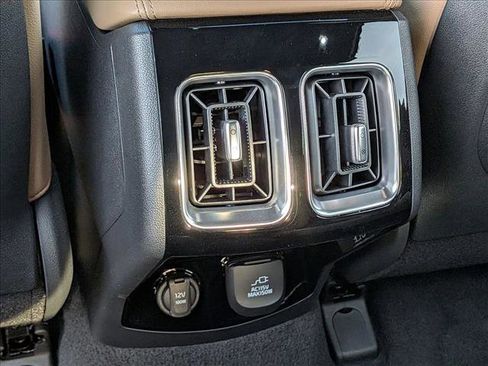 Used 2026 Kia Sorento SX Prestige w/ Olive Brown Leather Package image 22