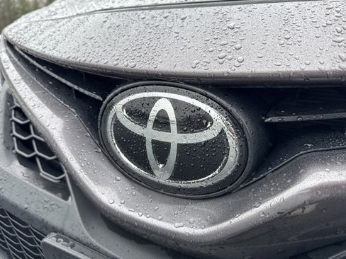 Used 2024 Toyota Camry SE image 28