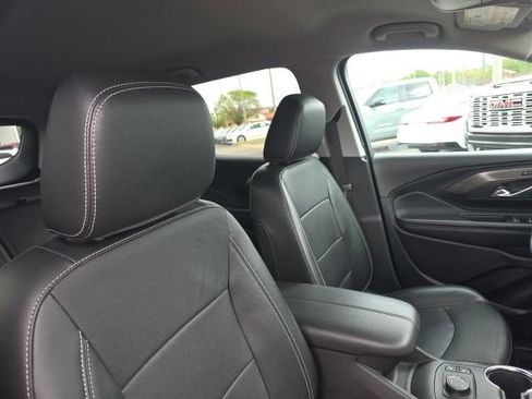 Used 2023 GMC Terrain SLT AWD/4WD image 9
