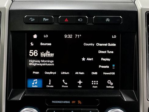 Used 2018 Ford F150 Lariat w/ Equipment Group 502A Luxury AWD/4WD image 24