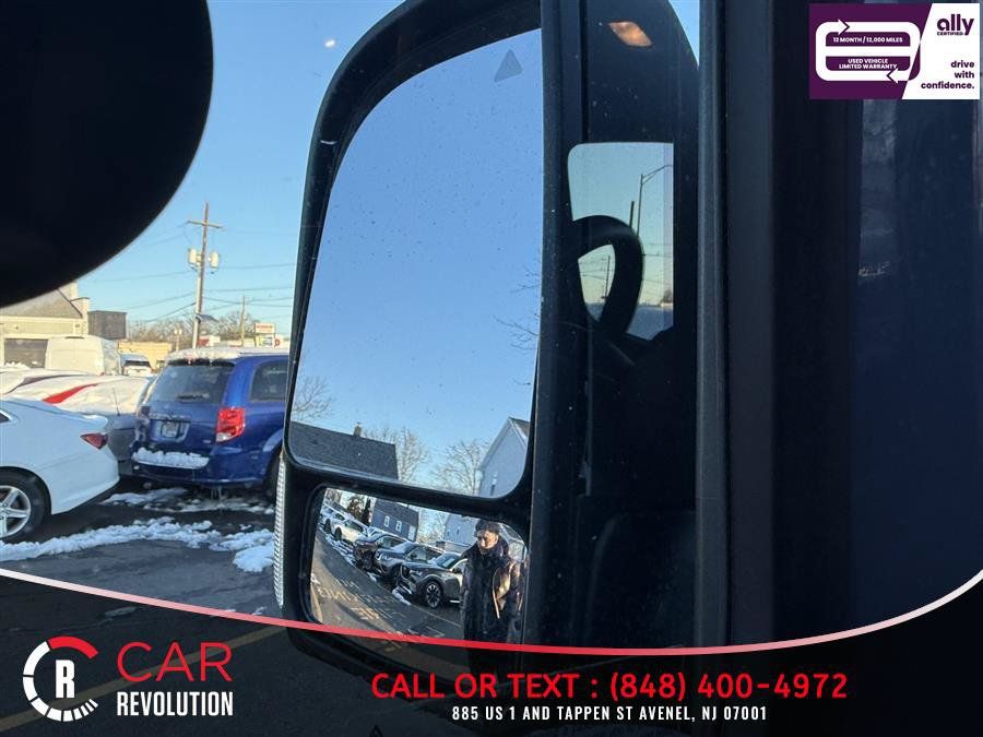 Used 2021 Mercedes-Benz Sprinter 2500 image 30
