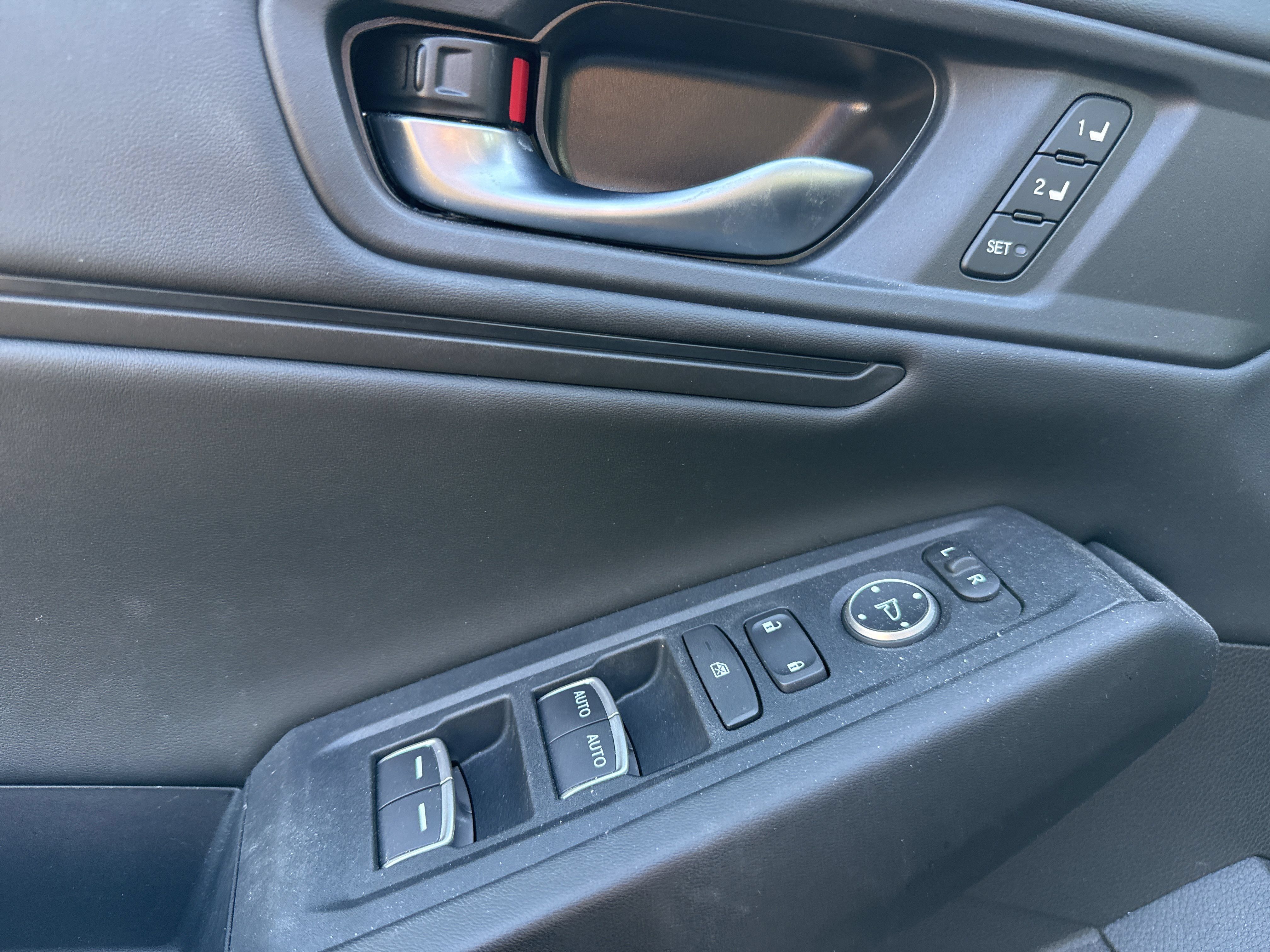 Used 2024 Honda Accord EX-L image 6