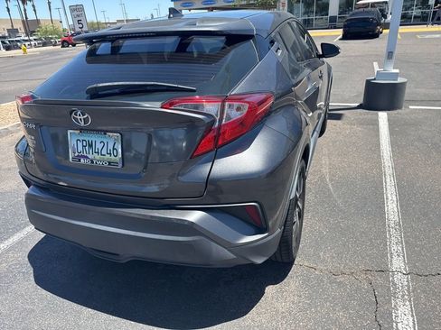 Used 2018 Toyota C-HR XLE FWD image 9