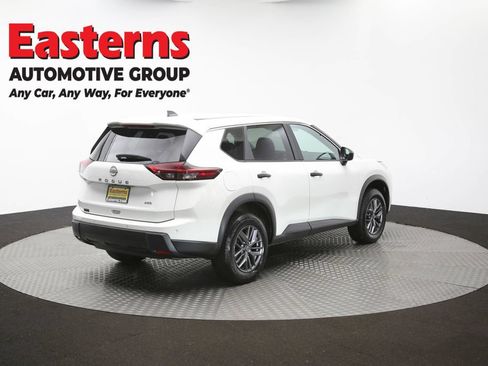 Used 2024 Nissan Rogue S AWD/4WD image 41