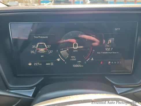 Used 2025 GMC Terrain Elevation image 12