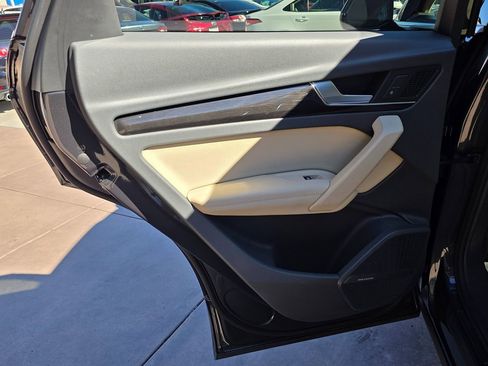 Used 2019 Audi Q5 2.0T Premium Plus w/ Premium Plus Package image 27