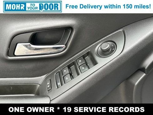 Used 2019 Chevrolet Trax LT w/ LT Convenience Package image 23