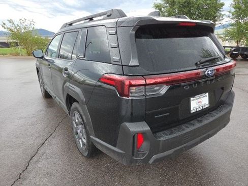 Used 2026 Subaru Outback Premium AWD/4WD image 5