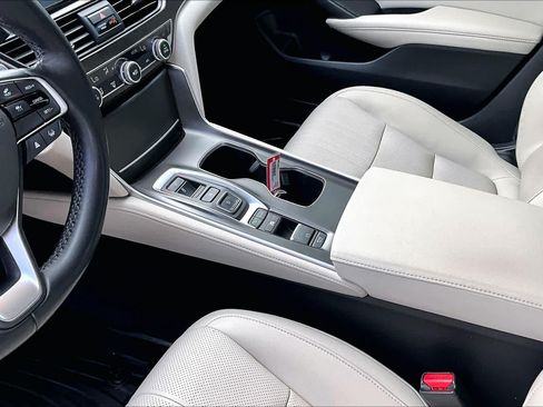 Used 2022 Honda Accord Touring image 16