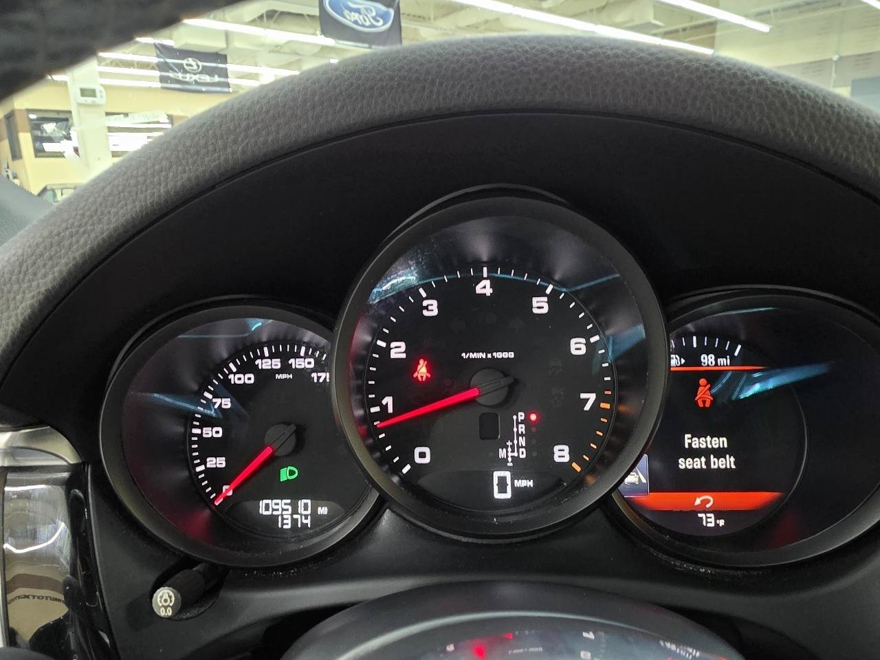 Used 2018 Porsche Macan AWD/4WD image 30
