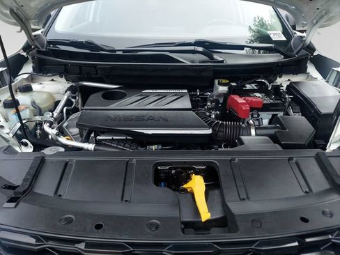 Used 2023 Nissan Rogue S AWD/4WD image 19