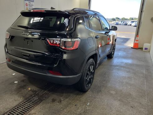 Used 2025 Jeep Compass Latitude w/ Altitude Special Edition AWD/4WD image 6