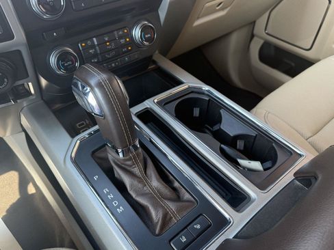 Used 2018 Ford F150 Lariat w/ Equipment Group 502A Luxury AWD/4WD image 5