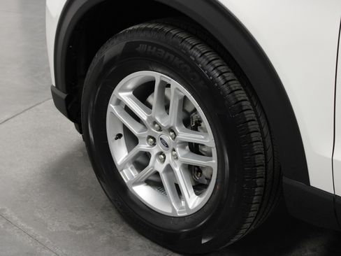 New 2026 Ford Explorer Active image 10