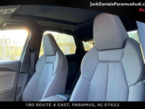 New 2025 Audi Q5 Premium Plus AWD/4WD image 9
