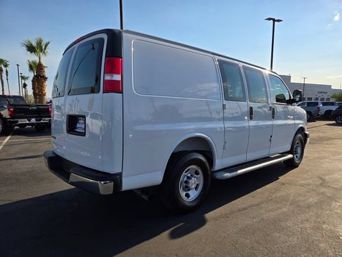 Used 2024 Chevrolet Express 2500 w/ Driver Convenience Package RWD image 6