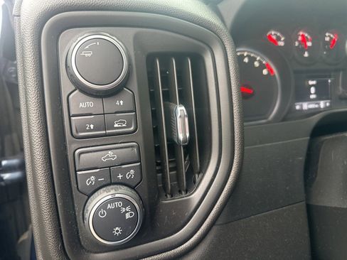 Used 2022 Chevrolet Silverado 1500 Custom image 21