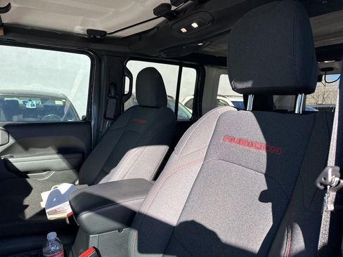 Used 2025 Jeep Wrangler Rubicon image 39