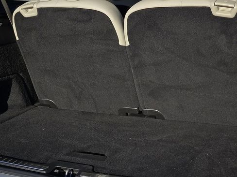 Used 2020 Volvo XC90 T5 Momentum image 9