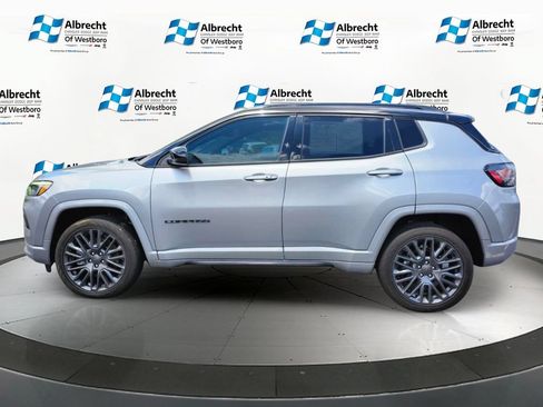 Used 2023 Jeep Compass High Altitude AWD/4WD image 3