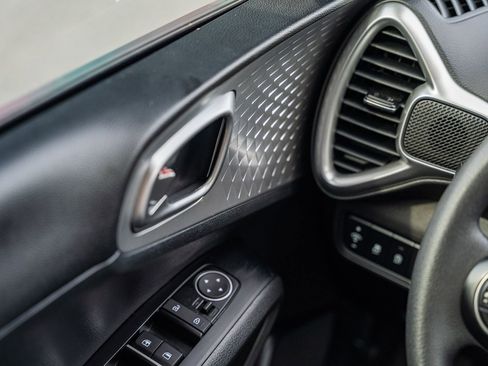 Used 2023 Kia Soul LX w/ LX Technology Package image 28