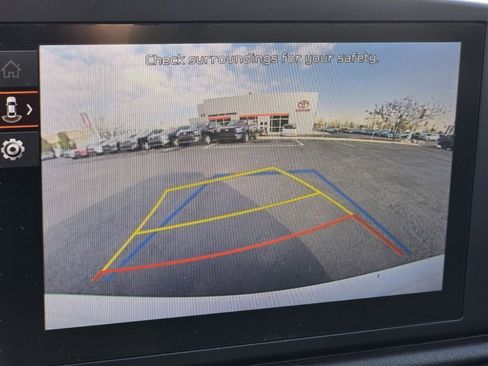 Used 2023 Kia Niro LX image 5