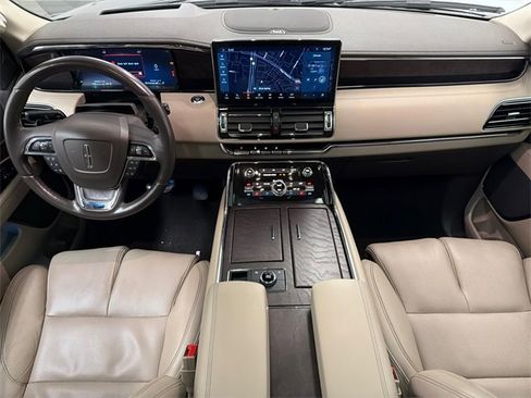 Used 2022 Lincoln Navigator L Reserve image 23
