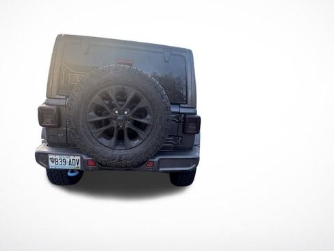 Used 2021 Jeep Wrangler Unlimited Sahara image 2